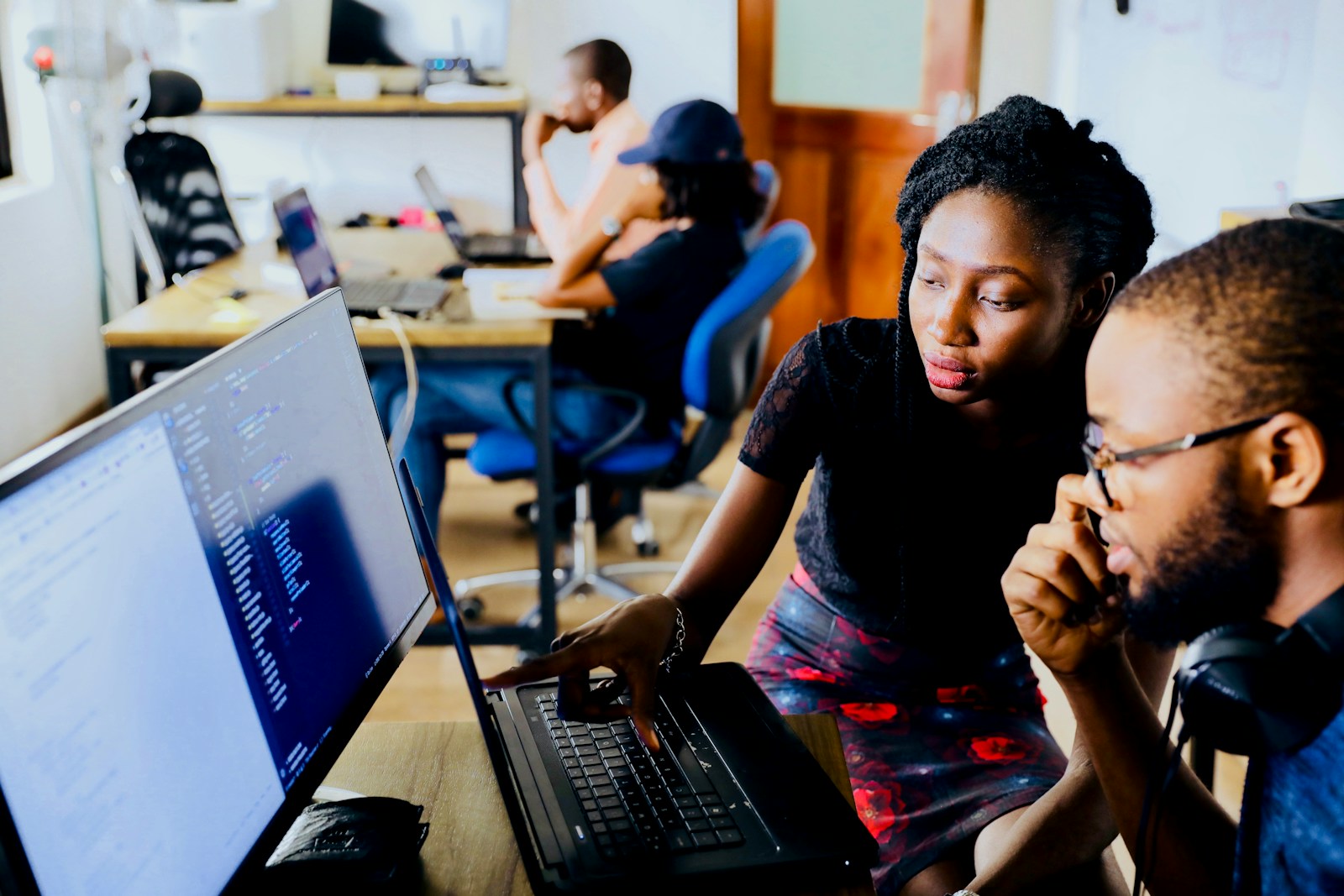 AI Is Interviewing You Now. Here's What to Actually Expect